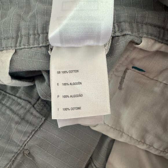 The North Face Women’s 8 Outdoor Cargo Hiking Shorts - Size 10 - Picture 4 of 4